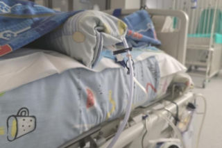 Zabawa petardami zamieniła dom w ruinę. 14-letni Szymon walczy o zdrowie!