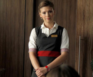 Hotel 52 sezon 7. Sara (Klaudia Halejcio)