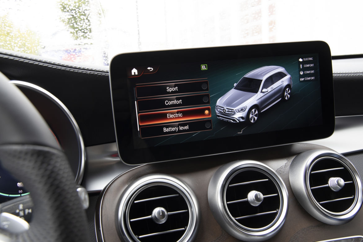 Mercedes-Benz GLC 300e 4MATIC (2020)