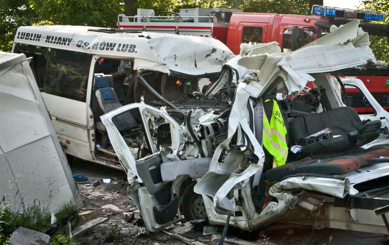 Wypadek busów na Lubelszczyźnie. 4 osoby nie żyją.