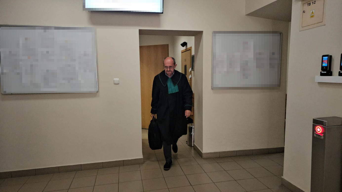 Wójt oskarżony o znęcanie [GALERIA]