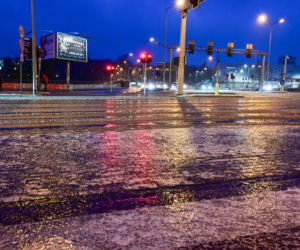 Gołoledź paraliżuje Polskę