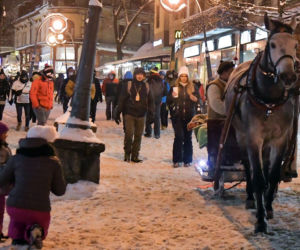 DZIKIE TŁUMY w Zakopanem. Wrócą obostrzenia? To możliwe! 