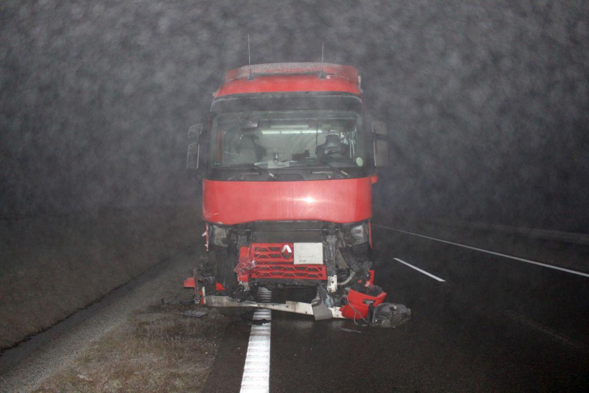 Tragiczny wypadek na obwodnicy Inowrocławia. Nie żyje kierowca