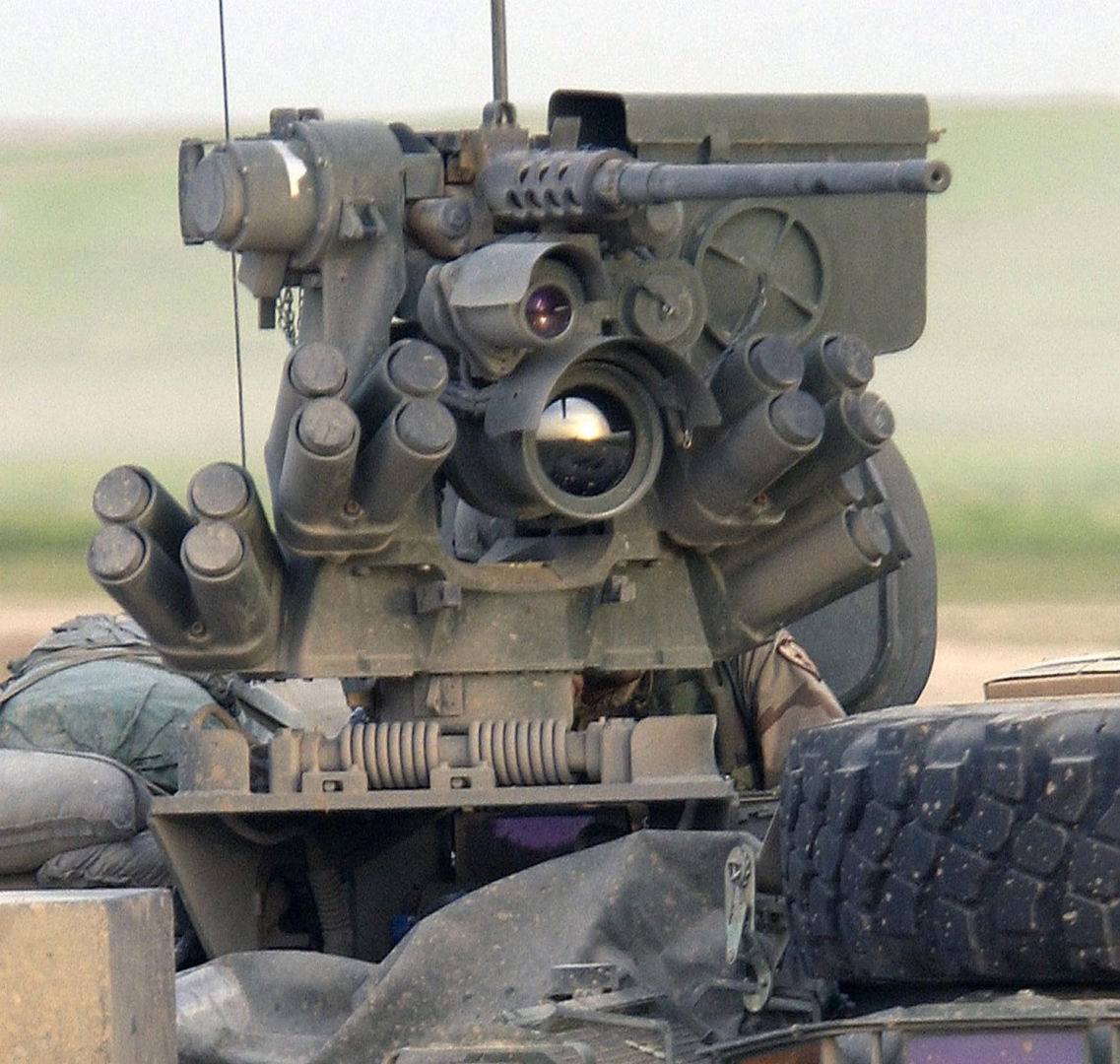 Stryker vs Rosomak