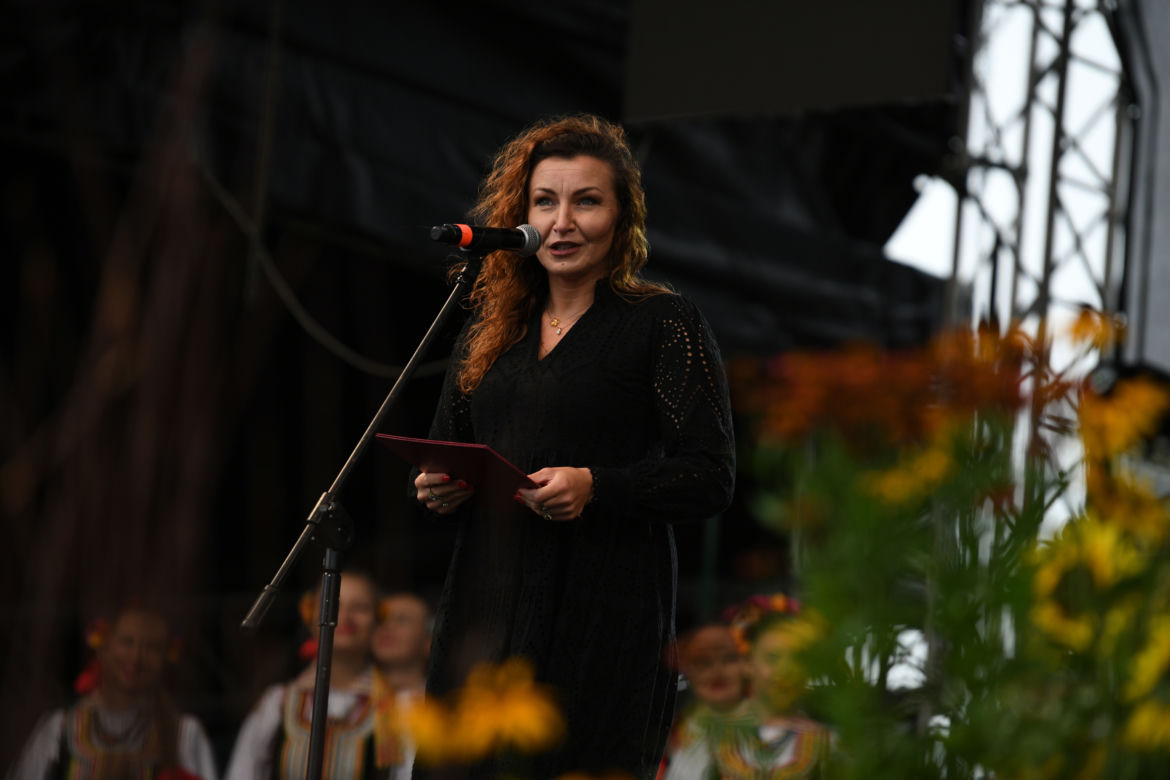 Pogoda się nie udała, ale za to dożynki tak. W Radawcu wystąpił zespół Wilki [GALERIA]
