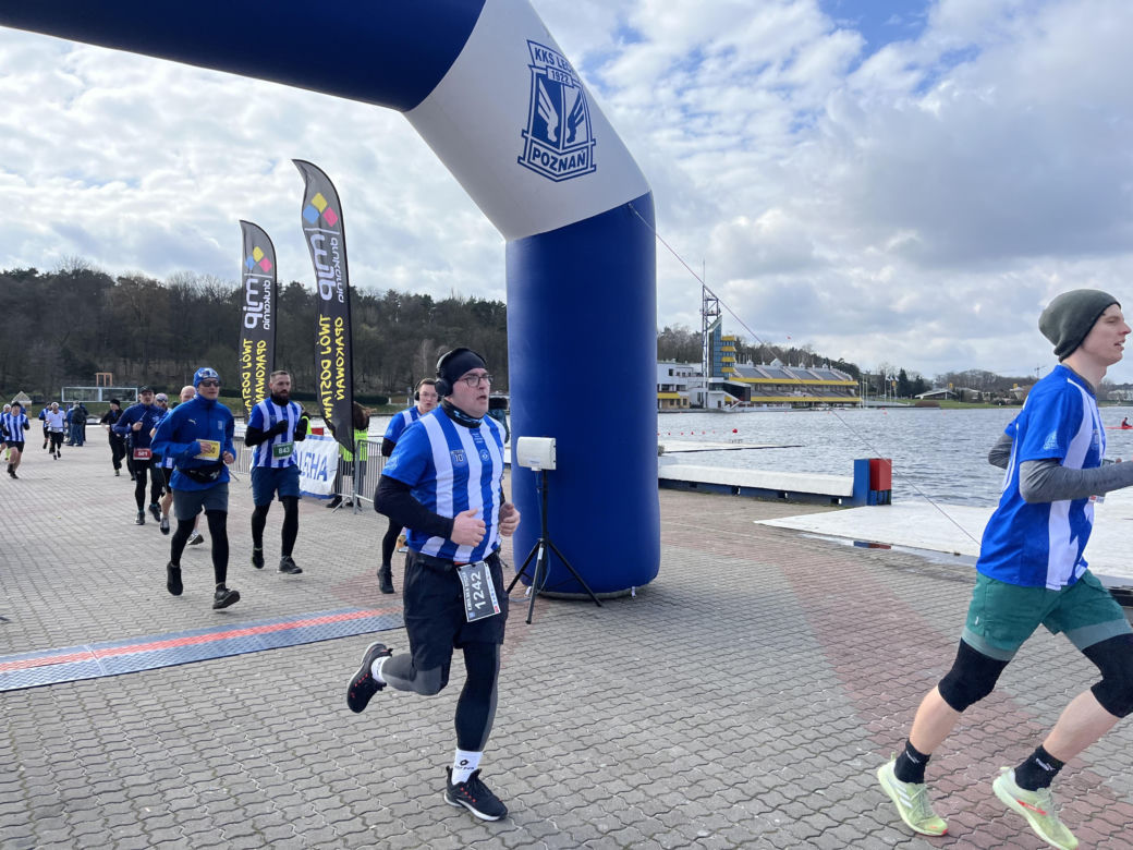 Kibolska Dycha 2024. Wyjątkowy bieg kibiców Lecha Poznań