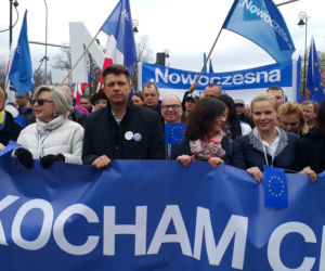 Gwiazdy i politycy na Marszu dla Europy. Kto się pojawił?