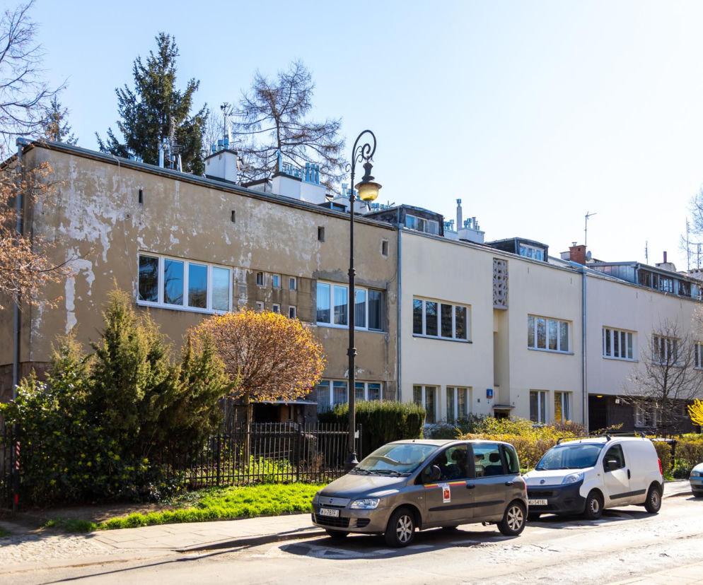 Domy przy Katowickiej 8, 8A i 8B w Warszawie