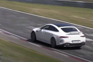 Mercedes AMG-GT 73e na ostatniej prostej. Trwają testy piekielnie szybkiej hybrydy - WIDEO