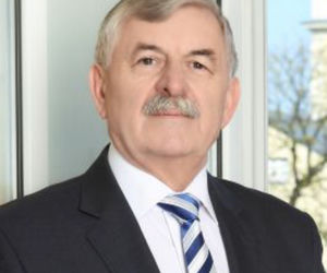 Kaczyński obetnie im pensje!