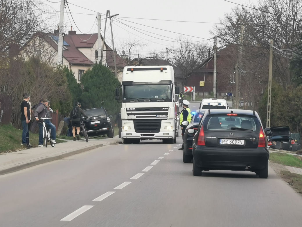 Wczorajszy pościgu ulicami Rzeszowa."Sceny jak z filmu, wydzierali mu fotele" [ZDJĘCIA, NOWE FAKTY]