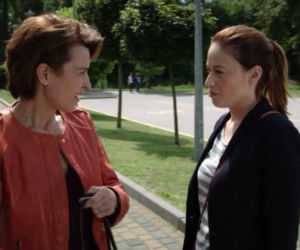 Lekarze 3 sezon odcinek 10 (odc. 36). Alicja (Magdalena Różczka), Elżbieta Bosak (Danuta Stenka)