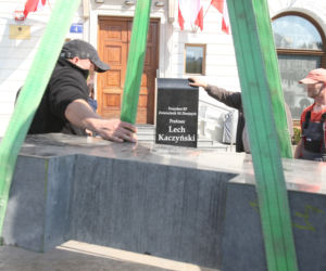 Pomnik Lecha Kaczyńskiego w Warszawie