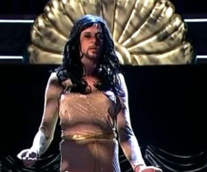 Conchita Wurst. Ani Mru Mru też ją parodiuje! [WIDEO]
