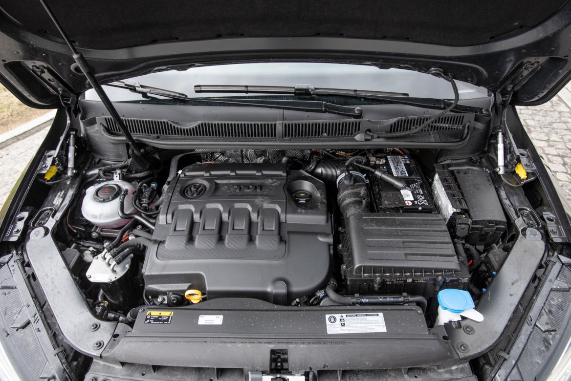 Volkswagen Touran Highline 2.0 TDI SCR 150 KM DSG
