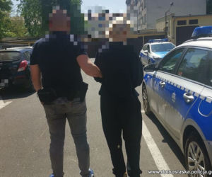Brutalny napad na taksówkarza. Pobili kierowcę i odjechali jego taksówką