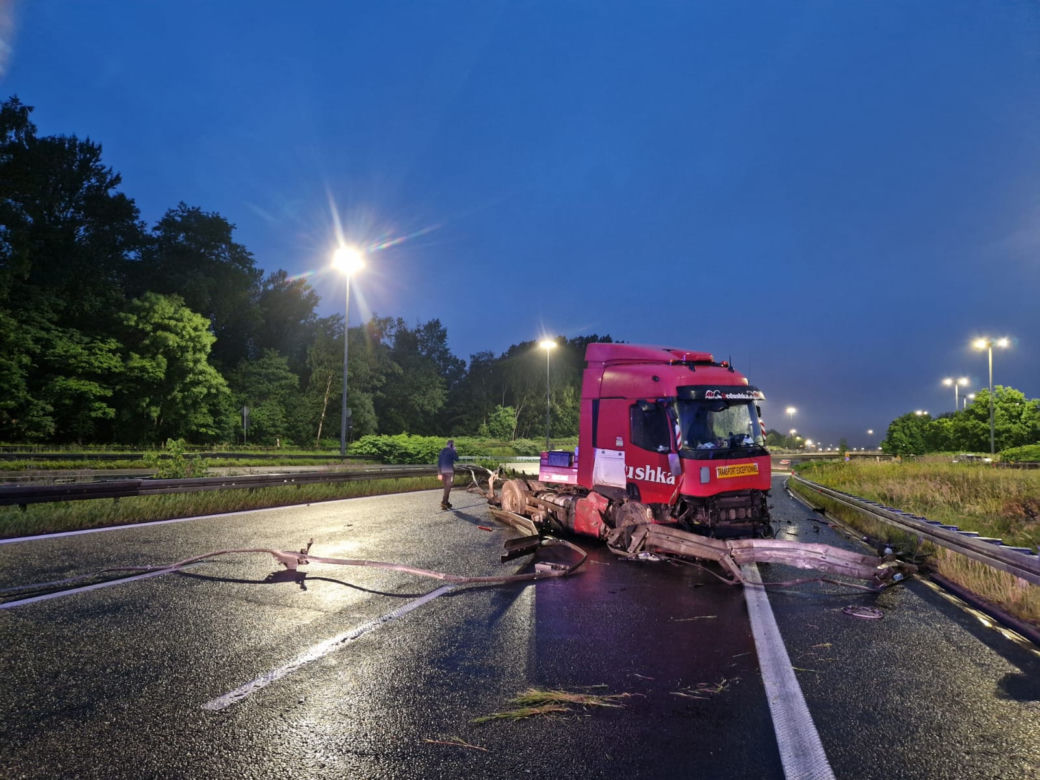 Ogromny korek na A4 w Katowicach. Droga w stronę Wrocławia zablokowana