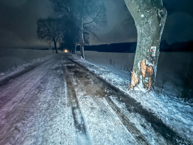 Wyciągnęli 63-letnią maszynę do odśnieżania