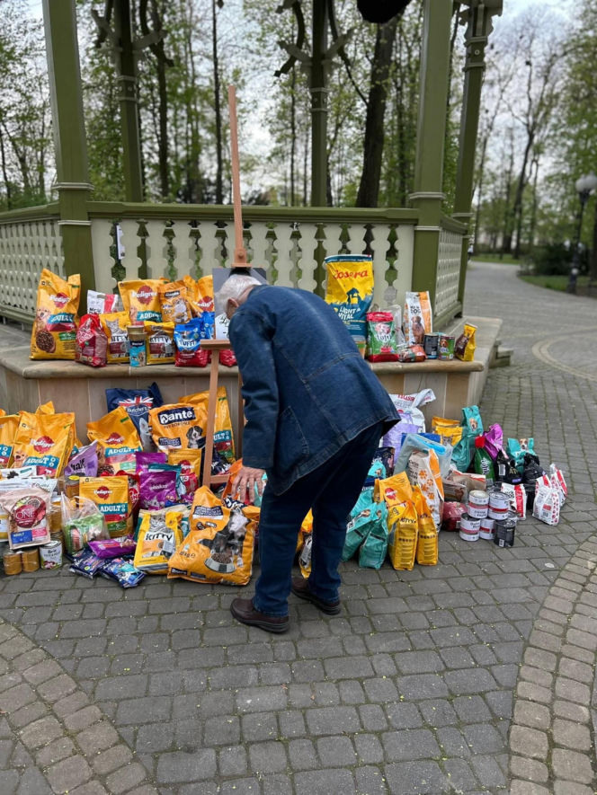 Po śmierci Łukasza Litewki zamiast zniczy przynieśli coś, czego nikt się nie spodziewał. Wzruszający gest mieszkańców