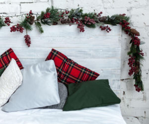 Sypialnia w świątecznej osłonie