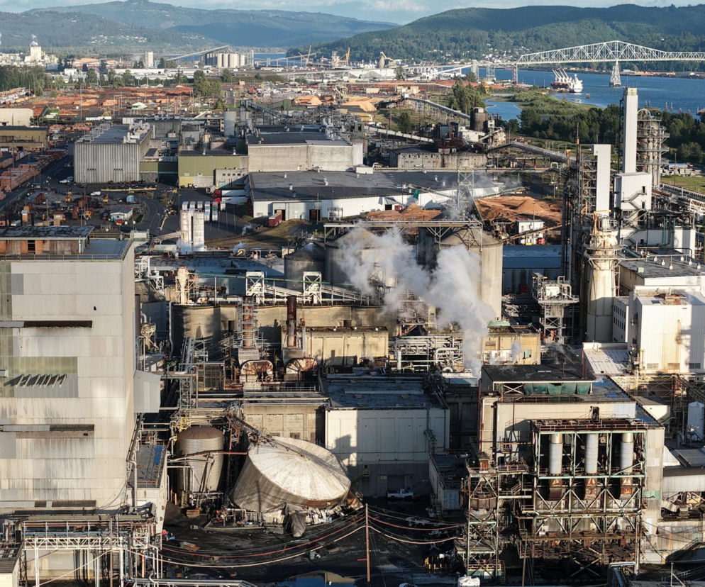 Wtorkowa implozja zbiornika chemicznego w papierni w Longview