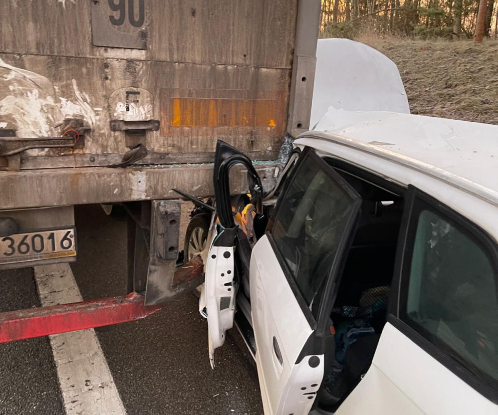Wypadek w Przełomie! 26-letni mężczyzna w ciężkim stanie trafił do szpitala