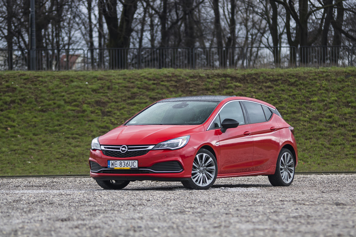 Opel Astra 1.6 Turbo 200 KM M6 Elite