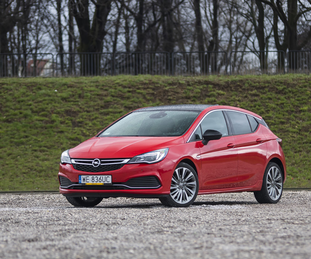 Opel Astra 1.6 Turbo 200 KM M6 Elite