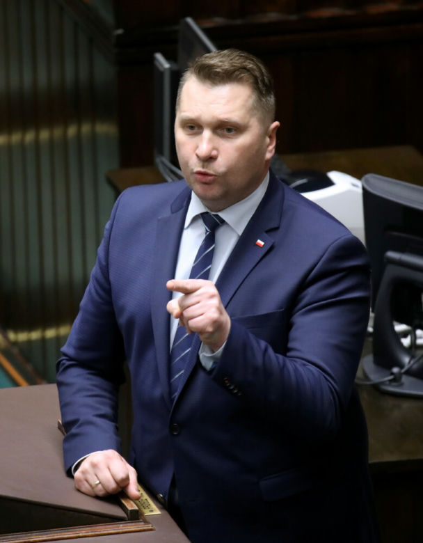 Kaczyński zarabia 25 tys. a Czarnek 17 tys