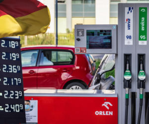 Benzyna w Niemczech przebiła 2 euro. Kierowcy w szoku