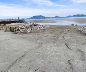 Balaton wysycha i zamienia się w kałużę. Potężne jezioro odsłoniło dno