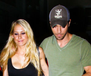 Enrique Iglesias i Anna Kournikova przywitali na świecie kolejne dziecko! Pokazali fotografię maluszka 
