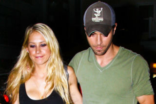 Enrique Iglesias i Anna Kournikova przywitali na świecie kolejne dziecko! Pokazali fotografię maluszka 
