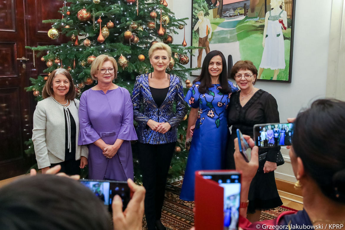 Agata Duda przekazała marynarkę na WOŚP