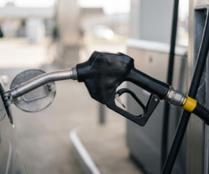 Aktualne ceny paliw na stacjach. W tych regionach jest najdrożej