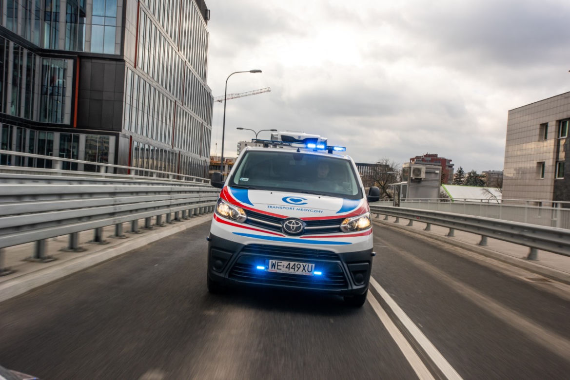Specjalistyczna Toyota Proace na służbie w Centrum Zdrowia Dziecka