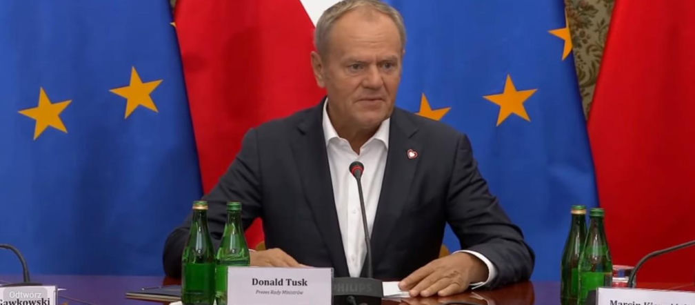 Ataki nożowników w szkołach. Tusk ujawnia, co stoi za falą przemocy