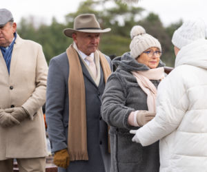 Barwy szczęścia odc. 2616. Basia (Sławomira Łozińska), Zdzisio (Zbigniew Buczkowski), Tolek (Marek Siudym), Irenka (Krystyna Tkacz)