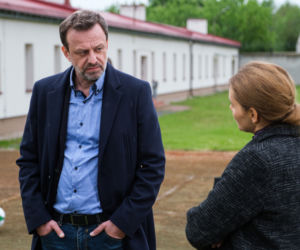 Na Wspólnej odc. 3312. Krzysztof Smolny (Łukasz Konopka), dyrektorka poprawczaka Żabiniec (Ewa Kaczmarek-Domagalska)