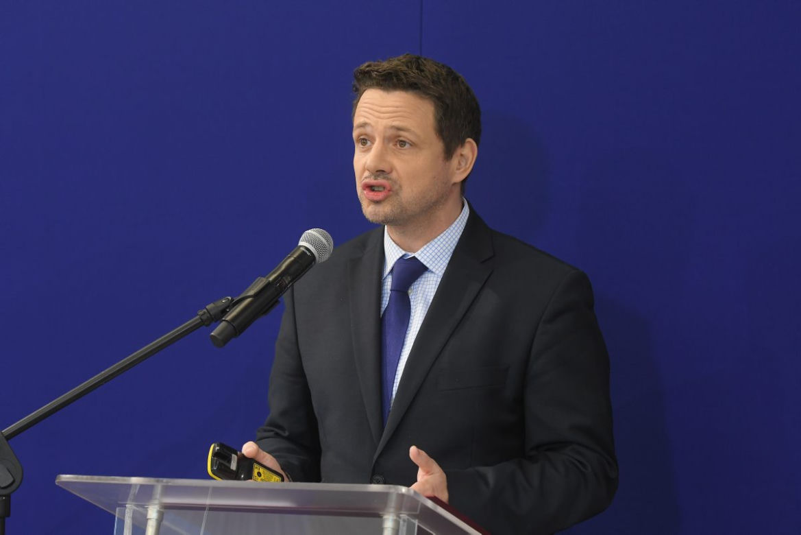 Ludzie Trzaskowskiego zarabiają więcej niż prezydent