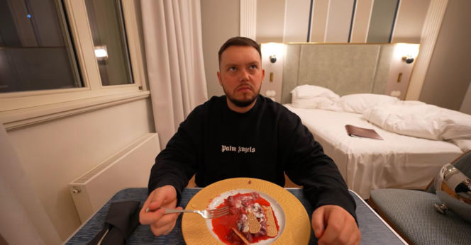 Książulo odwiedził luksusowy hotel we Wrocławiu. Jedna potrawa go obrzydziła