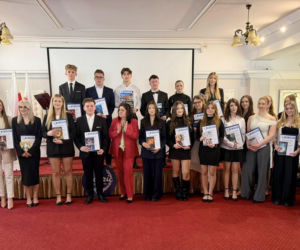 Zakończenie roku szkolnego maturzystów II LO w Starachowicach. Wyjątkowa uroczystość w obiektywie