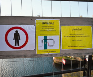 Zwodzona kładka na moście Rogoźników. Mieszkańcy Gdańska ruszyli na spacery [Zdjęcia] i [Wideo]