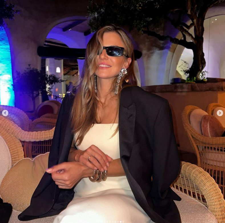 Anna Lewandowska w sukni polskiej marki