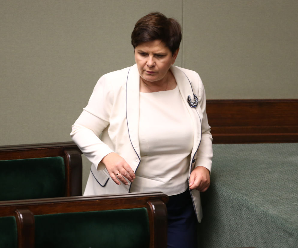 Szydło się poddała