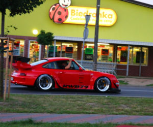 Akira Nakai San buduje Porsche 911 RWB