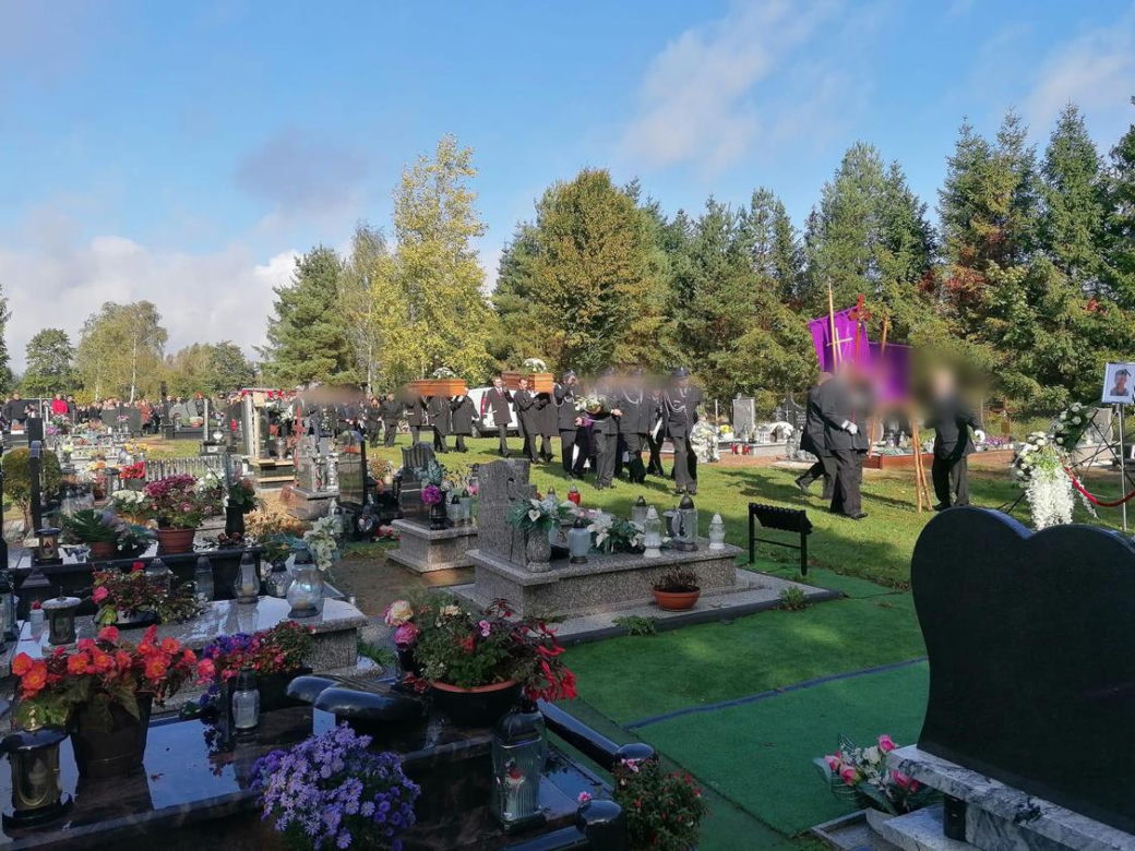 Przyjaciele zginęli w potwornym wypadku na Kaszubach. Ten widok wyciska łzy