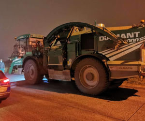 Wiśniowa Góra. KOMBAJN-GIGANT zatrzymany na autostradzie A1. Kierowca bez uprawnień
