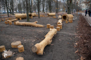 Jak wybieg dla psów. Nowy plac zabaw na Targówku. Władze dzielnicy się tłumaczą